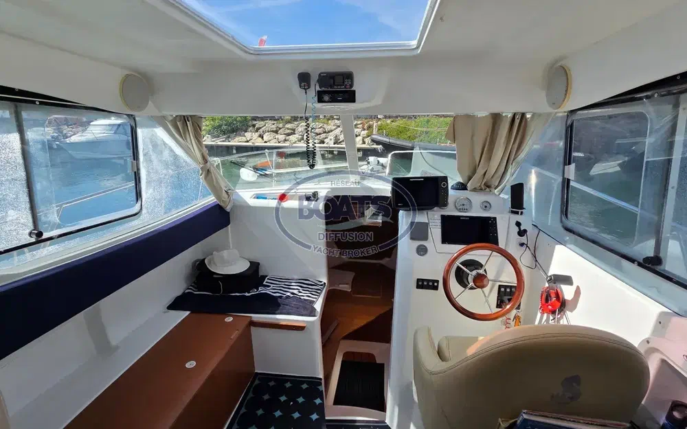 slider 5 Beneteau Antares 750