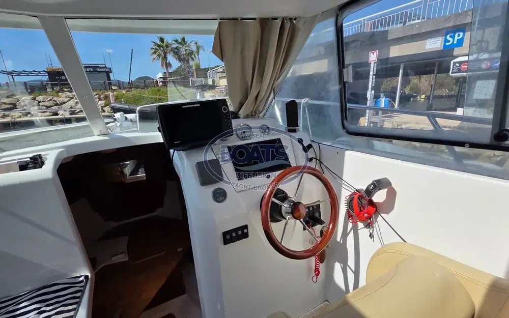 slider 7 Beneteau Antares 750
