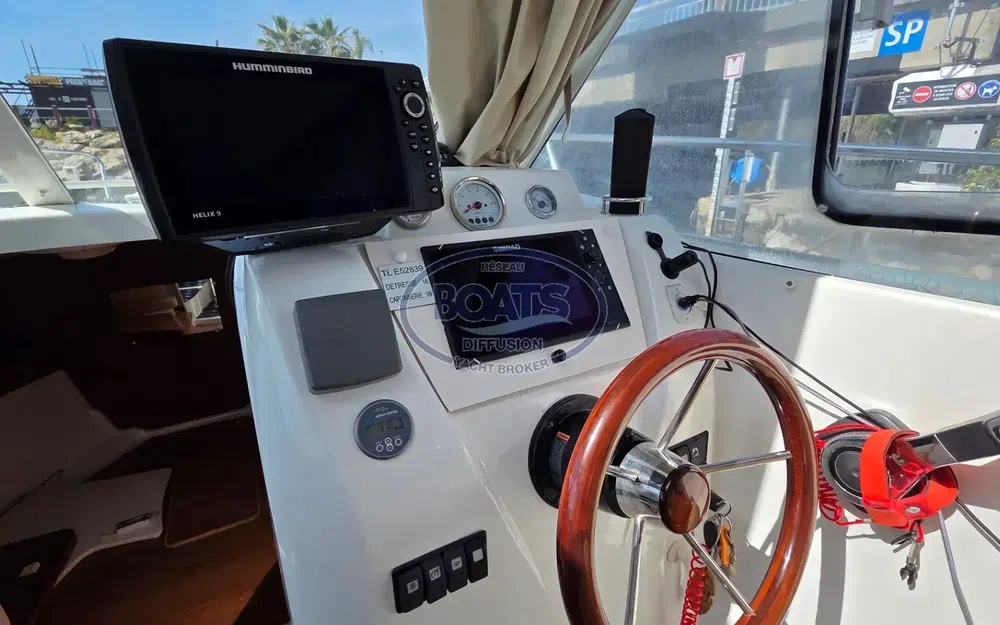 slider 8 Beneteau Antares 750