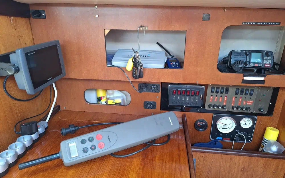 slider 5 Beneteau First 345