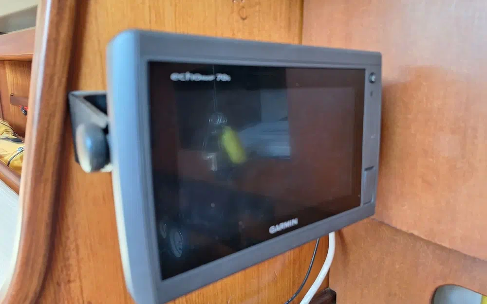 slider 6 Beneteau First 345