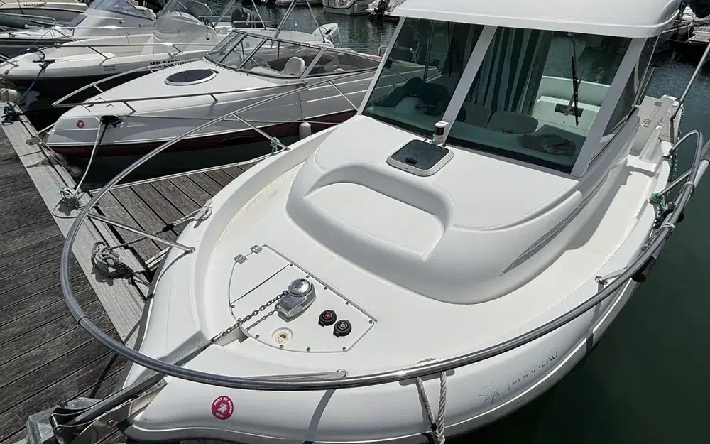 slider 3 Jeanneau Merry Fisher 635