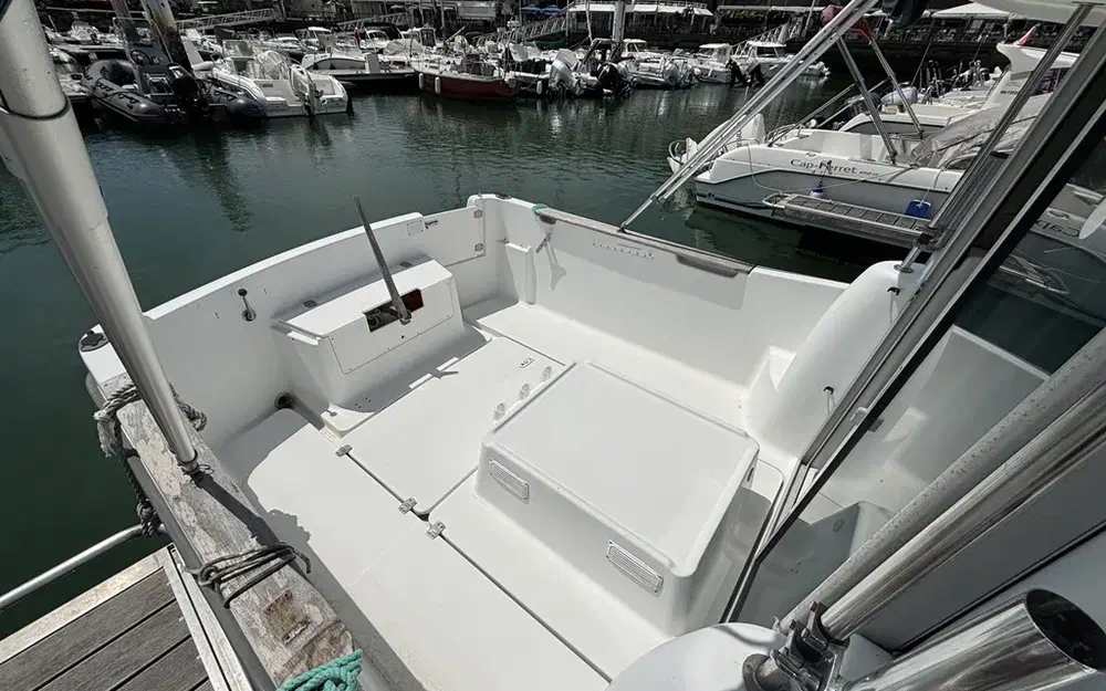 slider 4 Jeanneau Merry Fisher 635