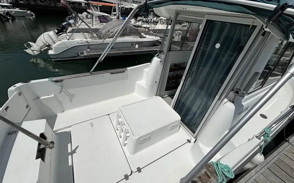 slider 6 Jeanneau Merry Fisher 635