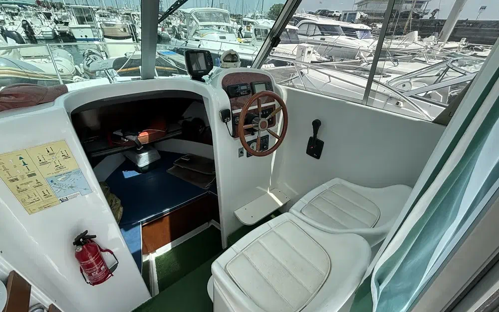 slider 8 Jeanneau Merry Fisher 635