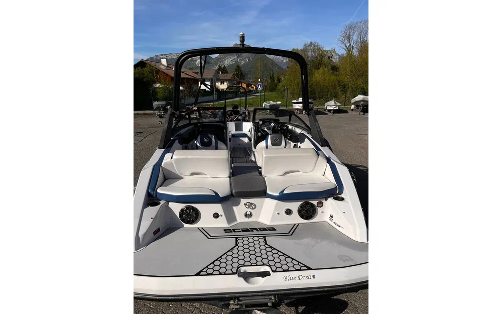 slider 2 Scarab Boats Scarab 195 Identity