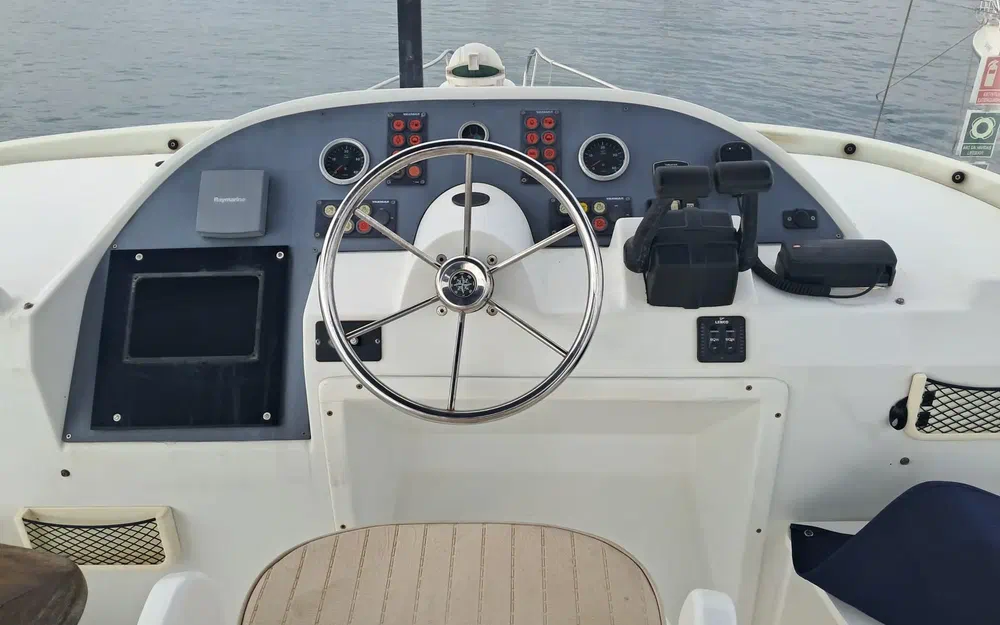 slider 8 Beneteau Swift Trawler 42