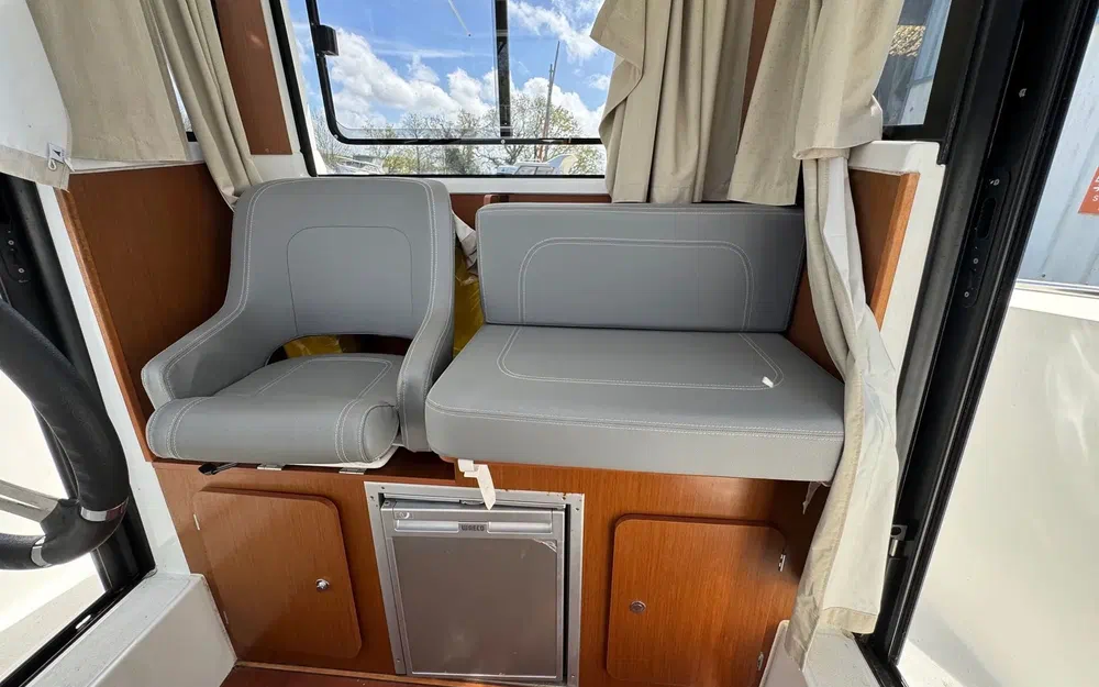 slider 17 Beneteau Barracuda 7