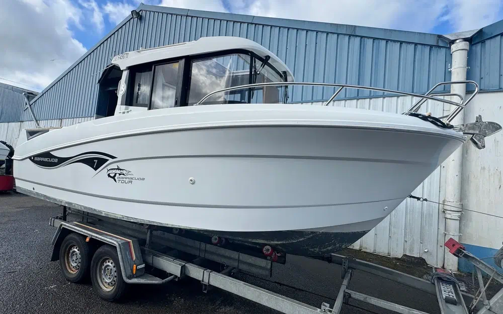slider 1 Beneteau Barracuda 7