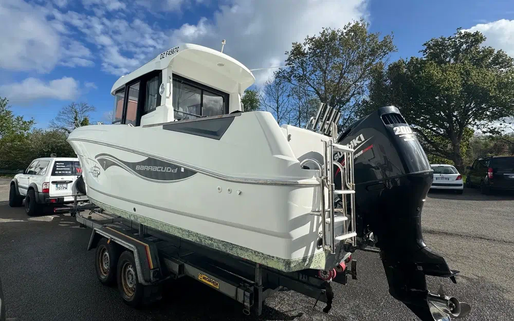slider 2 Beneteau Barracuda 7