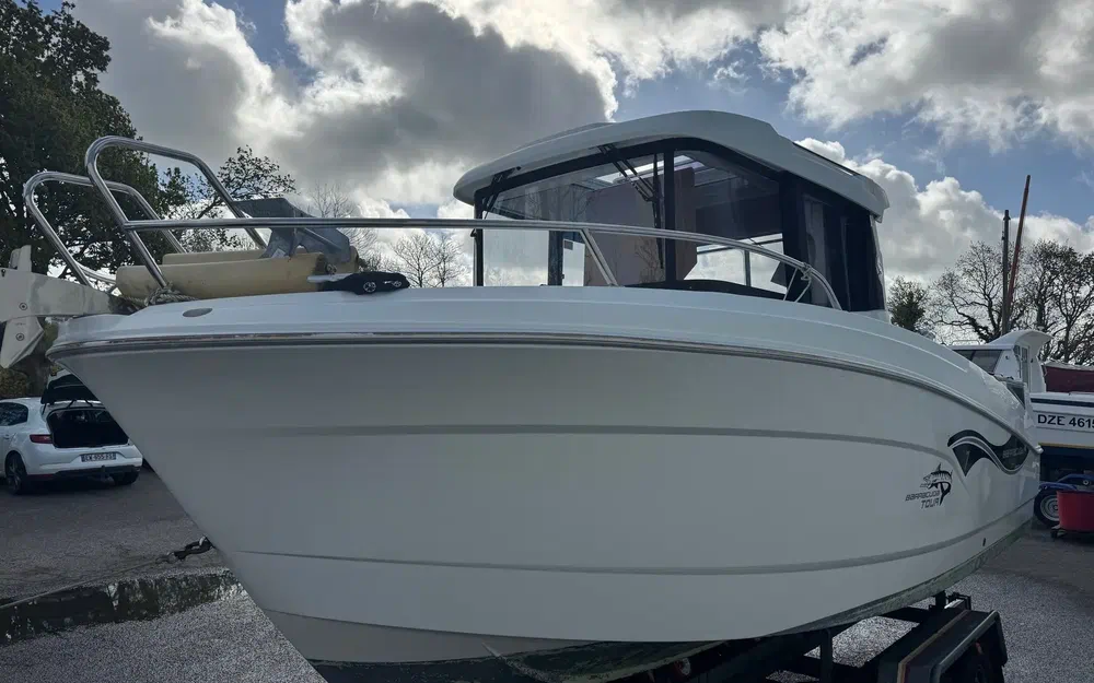 slider 3 Beneteau Barracuda 7