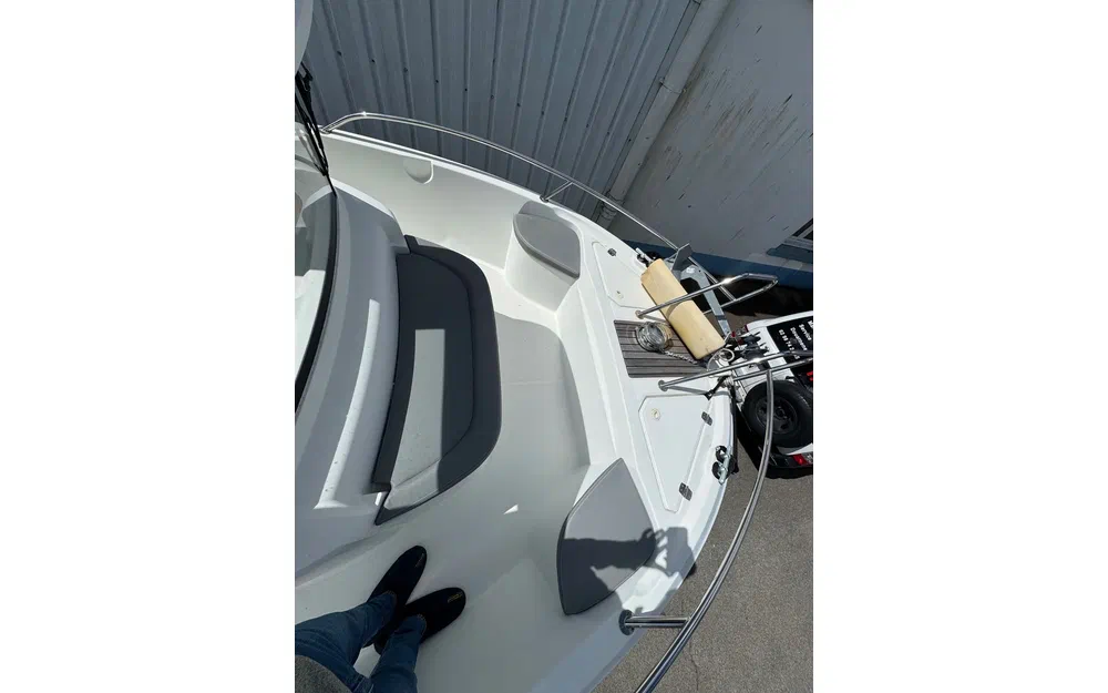 slider 4 Beneteau Barracuda 7