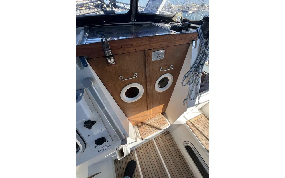 slider 9 Siltala Yachts Nauticat 32