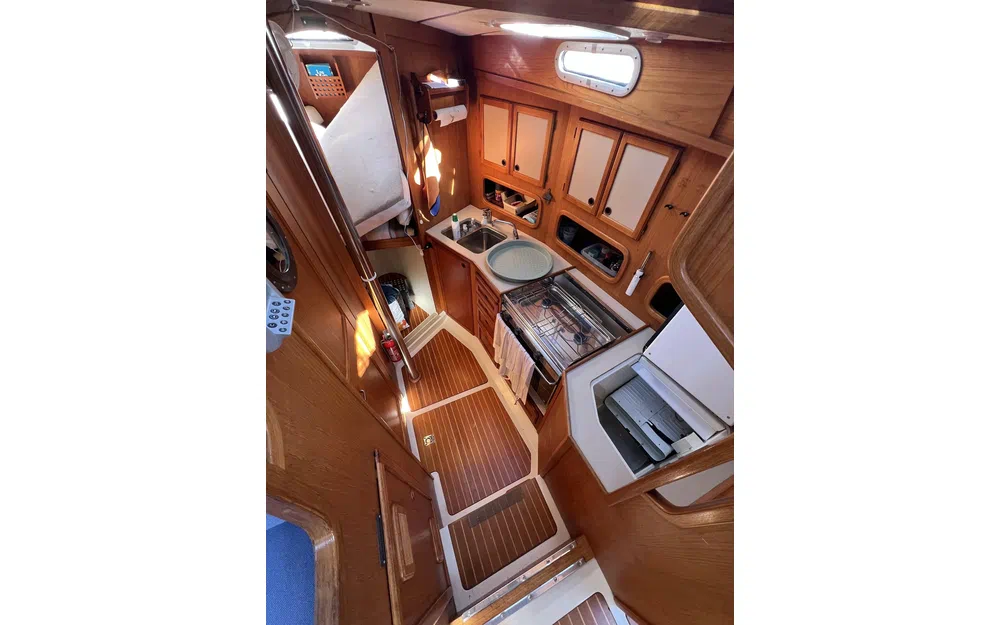 slider 12 Siltala Yachts Nauticat 32