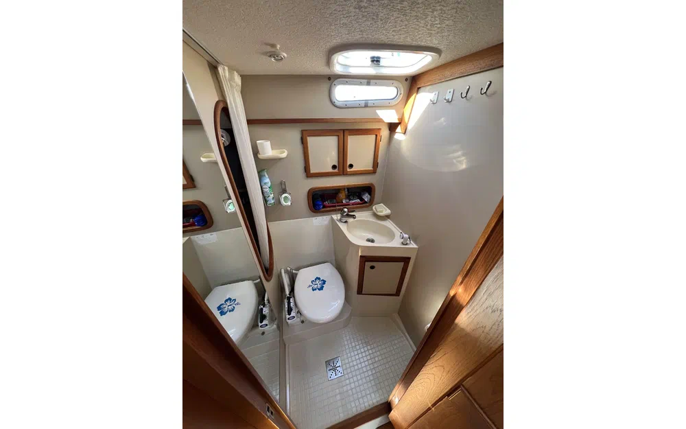 slider 17 Siltala Yachts Nauticat 32