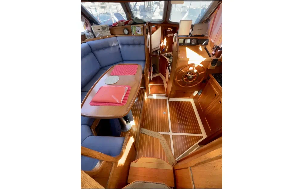 slider 8 Siltala Yachts Nauticat 32