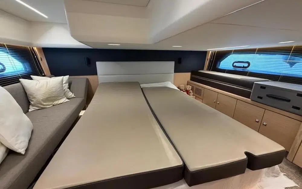 slider 13 Bavaria R40 Fly