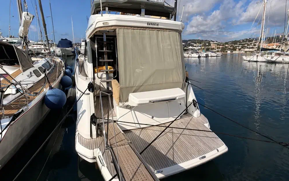 slider 1 Bavaria R40 Fly