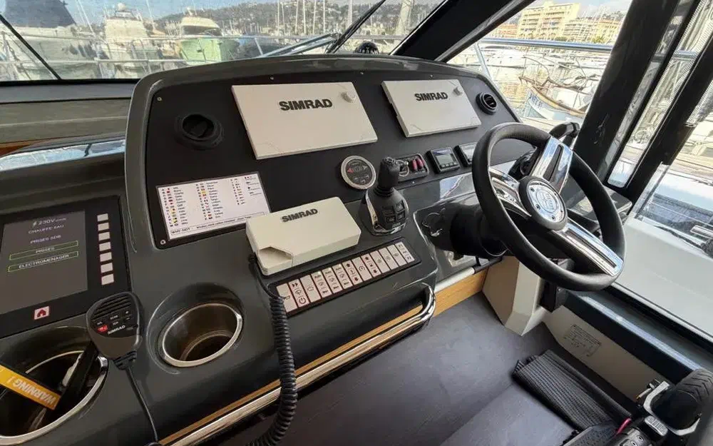 slider 6 Bavaria R40 Fly