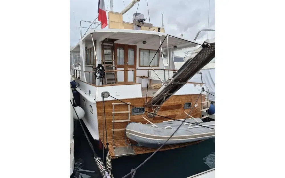 slider 0 Grand Banks 50