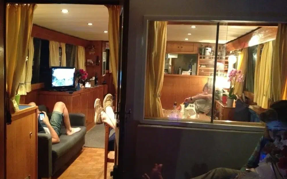 slider 11 Grand Banks 50