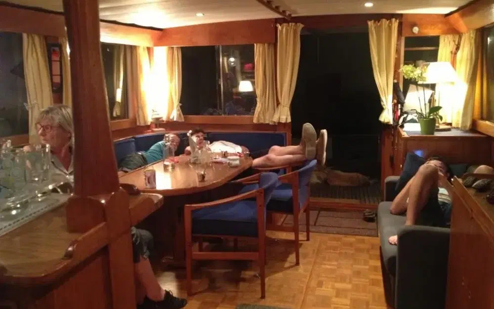 slider 12 Grand Banks 50