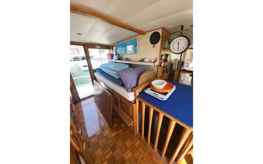 slider 18 Grand Banks 50