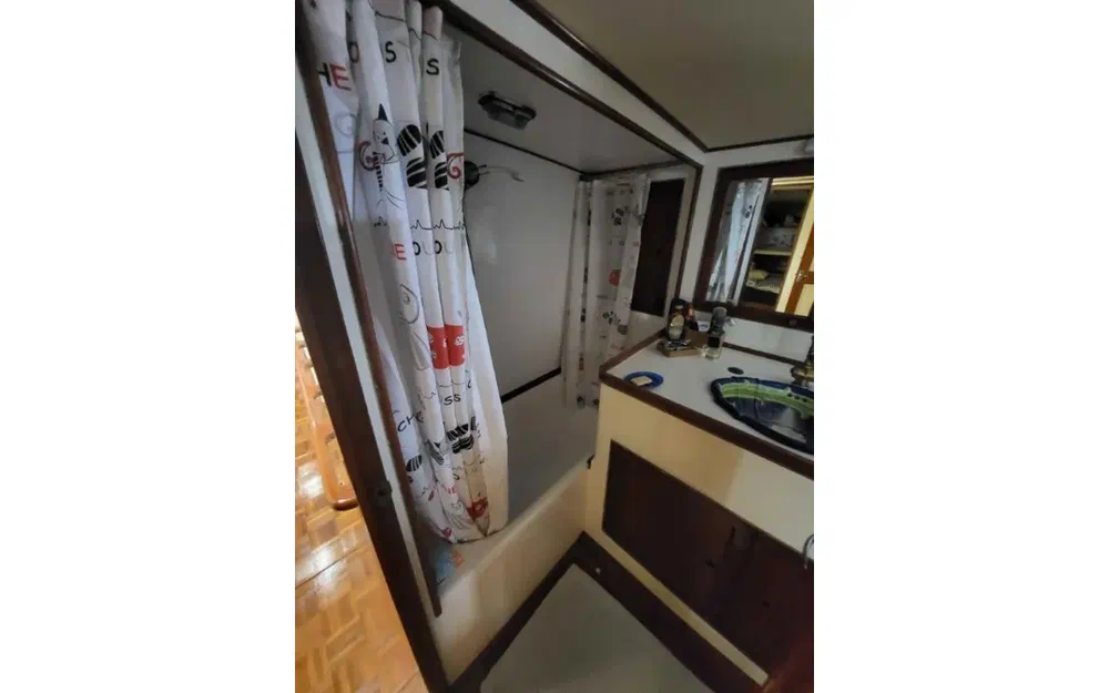 slider 28 Grand Banks 50