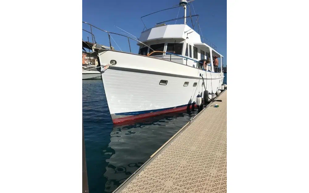 slider 2 Grand Banks 50