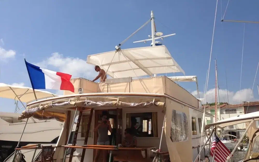 slider 5 Grand Banks 50