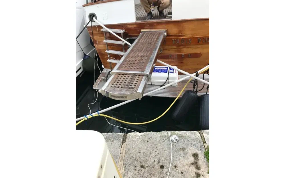 slider 7 Grand Banks 50