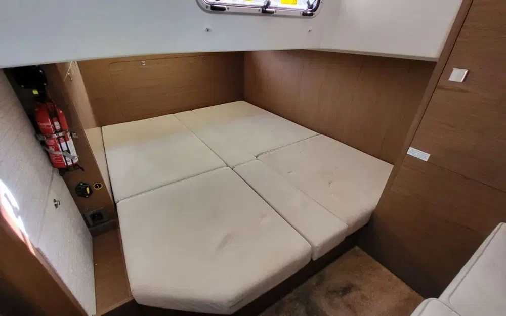 slider 20 Jeanneau Leader 33