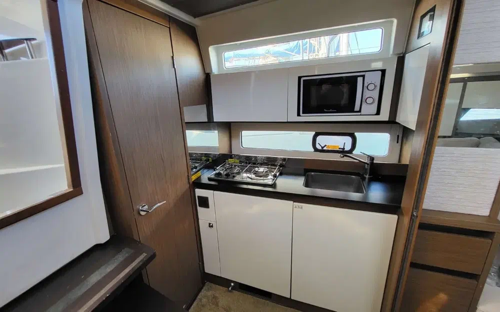 slider 22 Jeanneau Leader 33