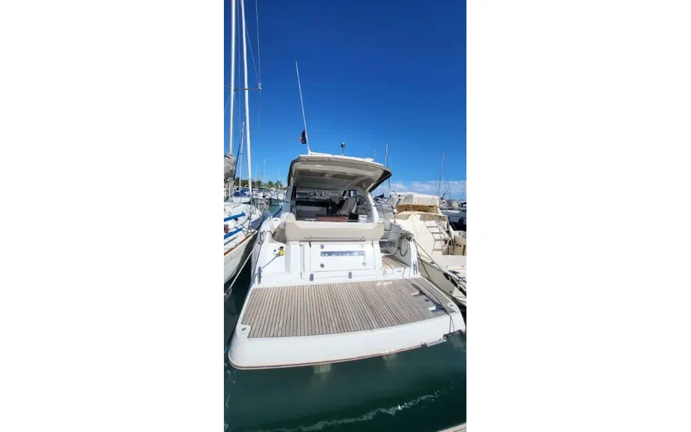 slider 4 Jeanneau Leader 33