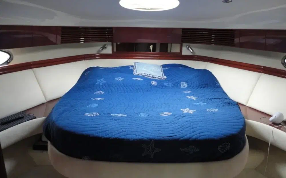 slider 18 Fairline Phantom 50