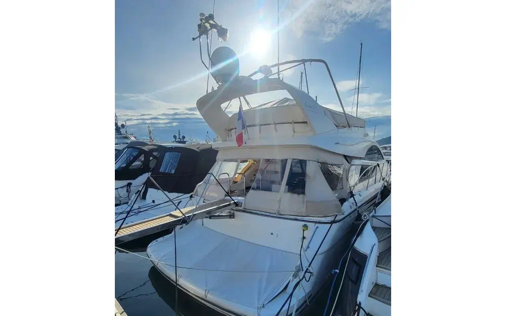 slider 1 Fairline Phantom 50