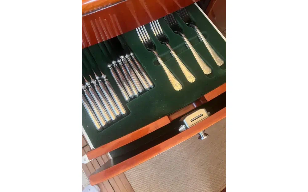 slider 23 Fairline Phantom 50