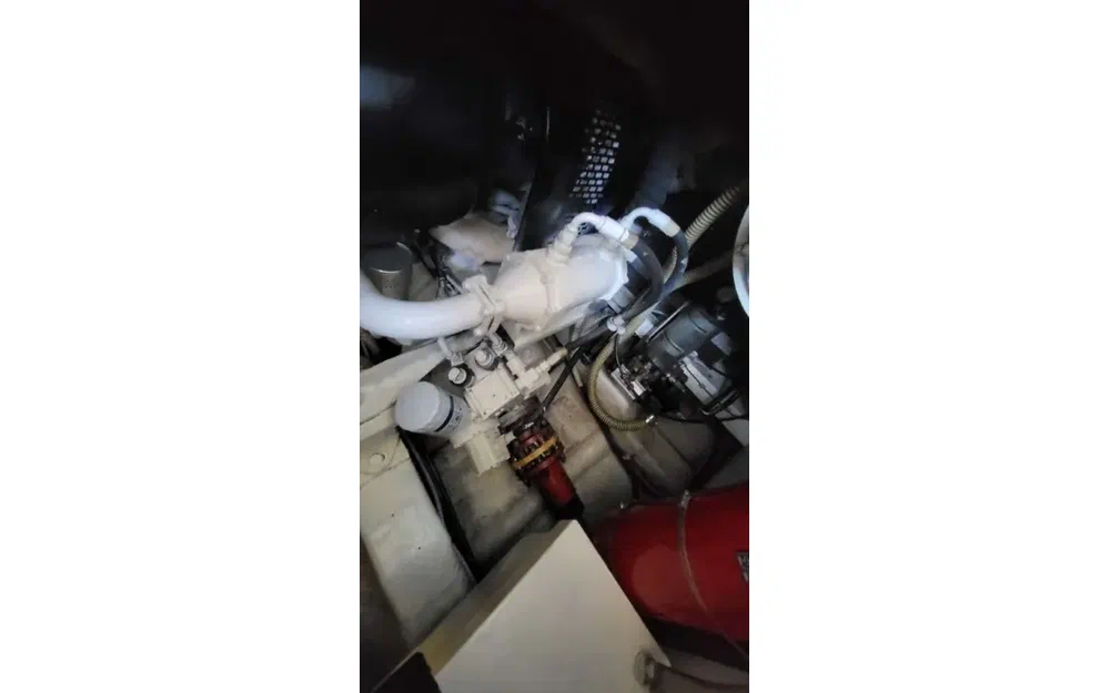 slider 32 Fairline Phantom 50