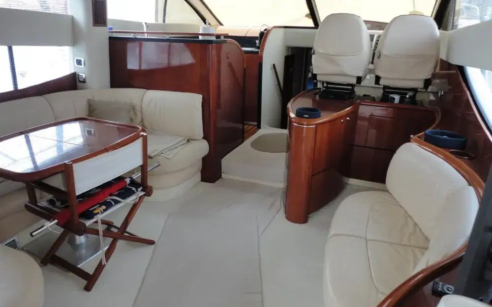 slider 8 Fairline Phantom 50