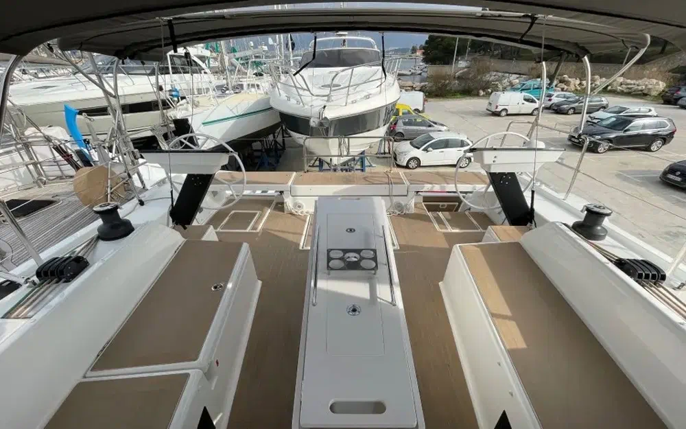 slider 15 Dufour 470