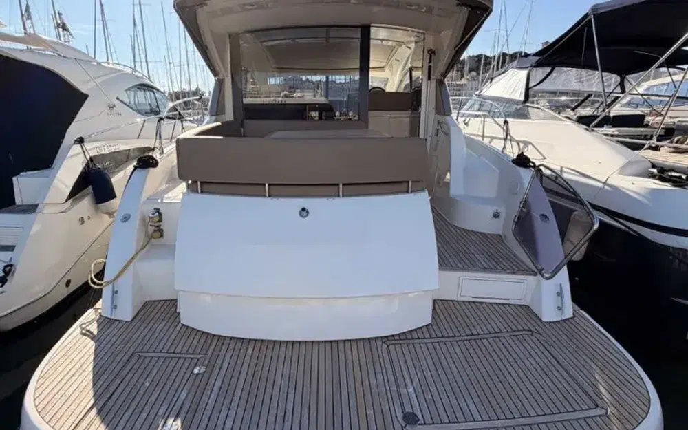 slider 0 Prestige Yachts 440 S