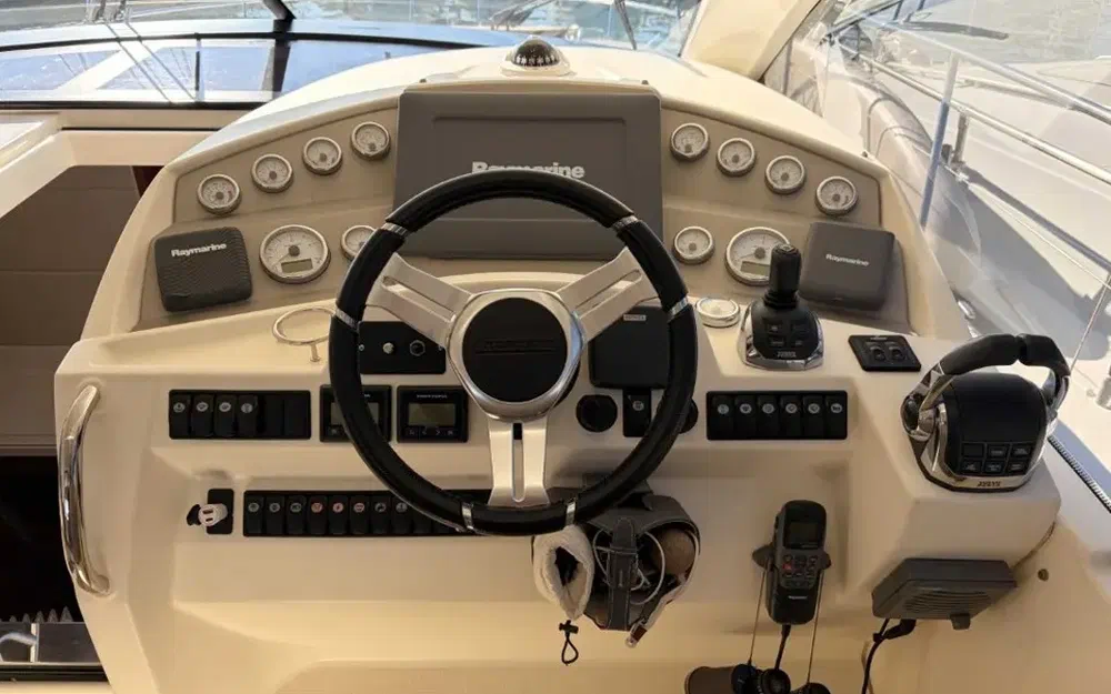 slider 15 Prestige Yachts 440 S