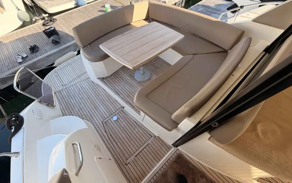 slider 9 Jeanneau Prestige 440 S