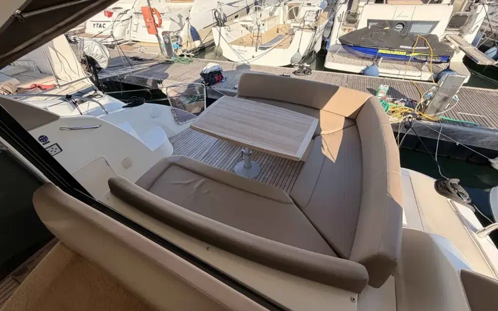 slider 10 Jeanneau Prestige 440 S