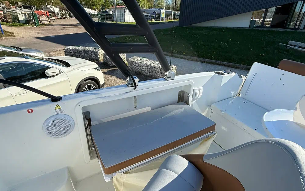 slider 12 Beneteau Flyer 7 SUNdeck