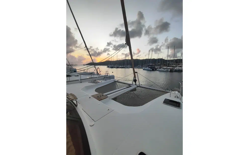 slider 12 Nautitech 46