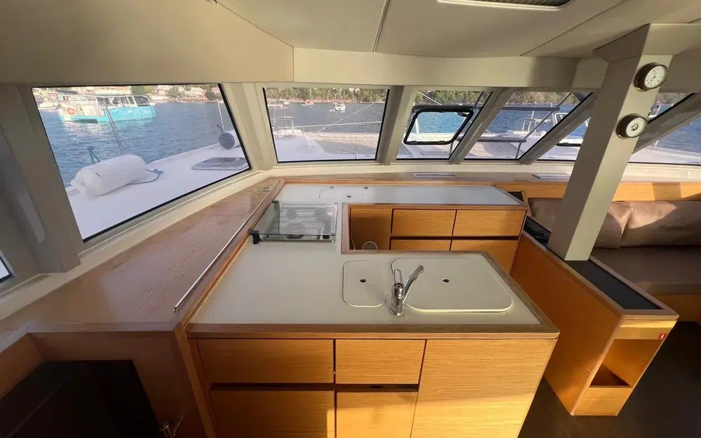 slider 16 Nautitech 46