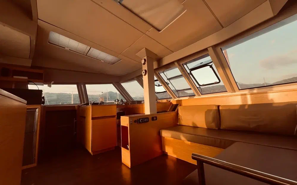 slider 17 Nautitech 46