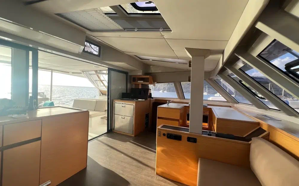 slider 2 Nautitech 46