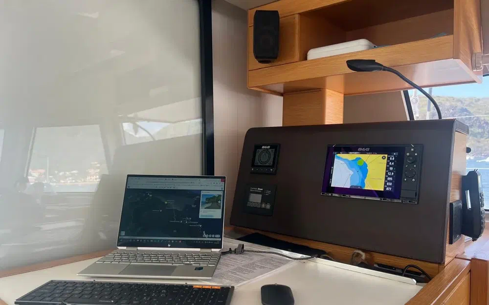 slider 4 Nautitech 46